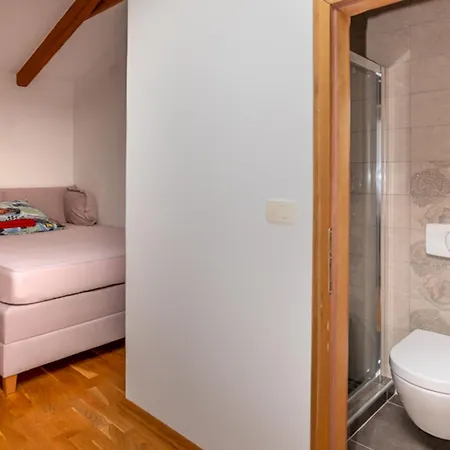 Mihaela By Interhome Case de vacanță *