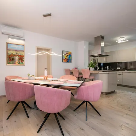 Mihaela By Interhome Case de vacanță